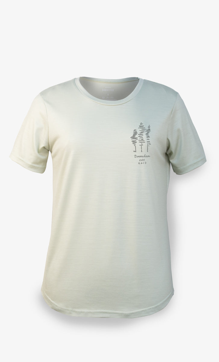 T-shirt mérinos 100 % lime crème, léger, respirant et anti-odeur. Parfait pour le plein air, le voyage ou le quotidien. Fabriqué au Québec.